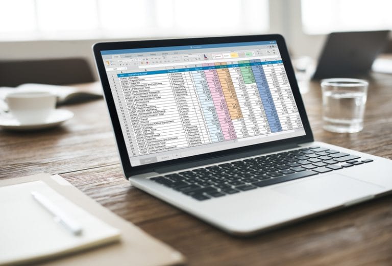 Como construir uma planilha CRM no Excel?